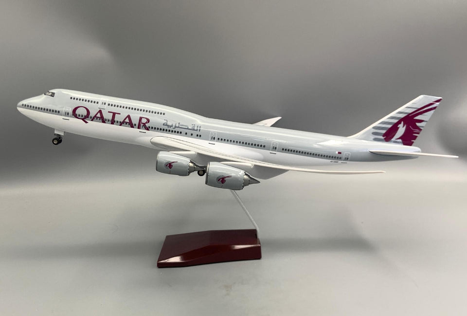 Qatar Airways Boeing 747 Model