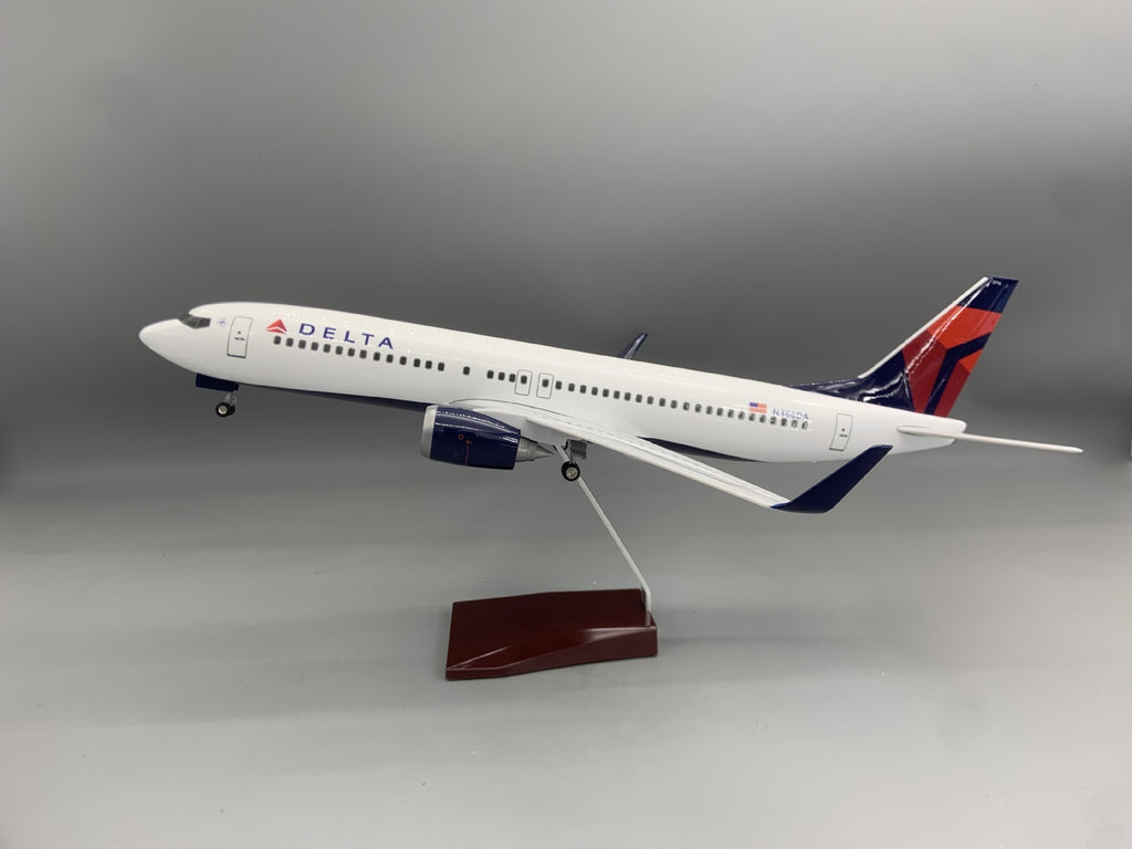 Delta Boeing 737-800 1:85 Scale Model