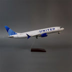 United Airlines Boeing 737-800 1:85 Scale Model