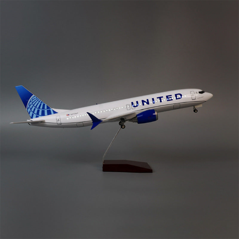 United Airlines Boeing 737-800 1:85 Scale Model