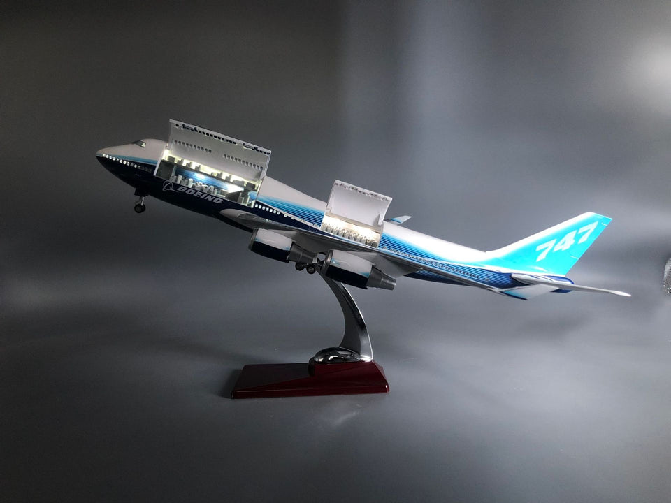 Boeing 747 1:150 Scale Model