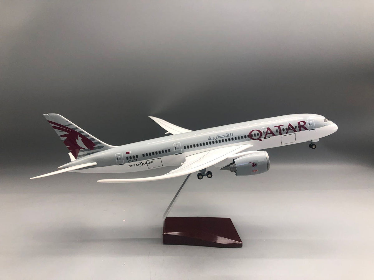 Qatar Airways Boeing 787 1:145 Scale Model