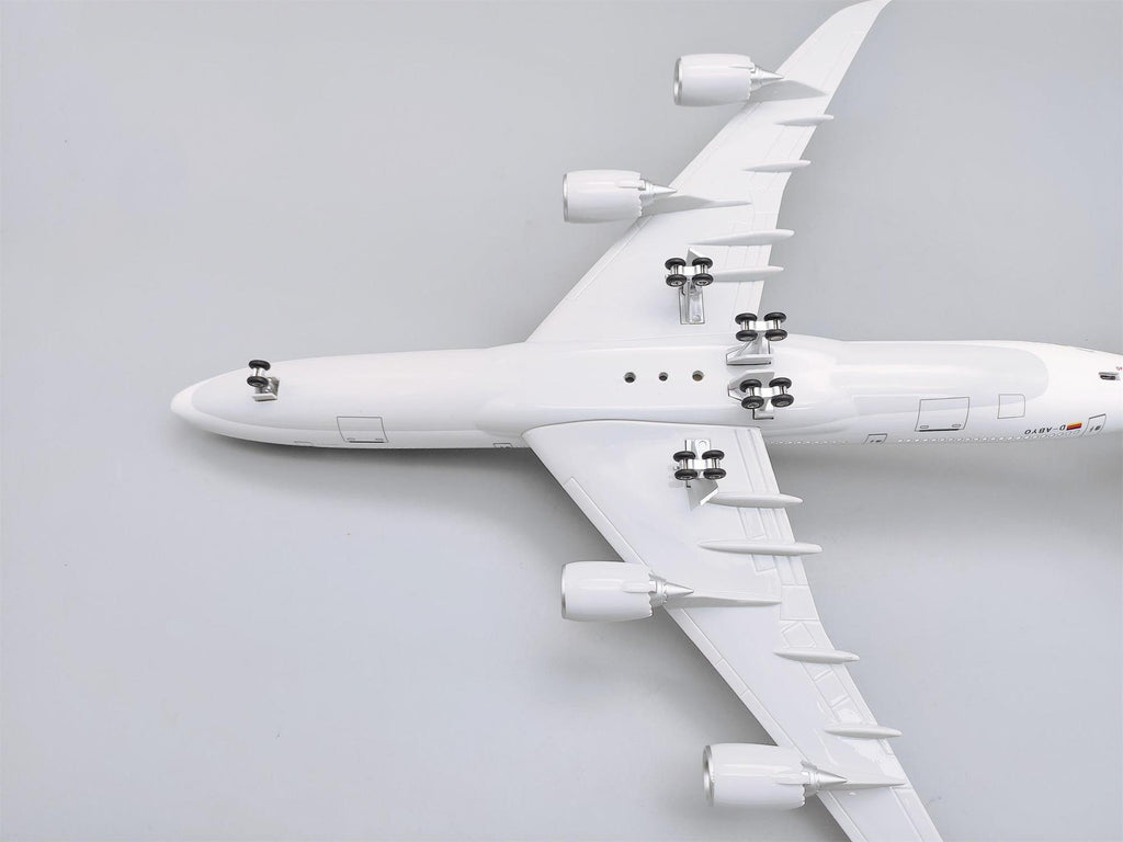 Lufthansa Boeing 747 Model