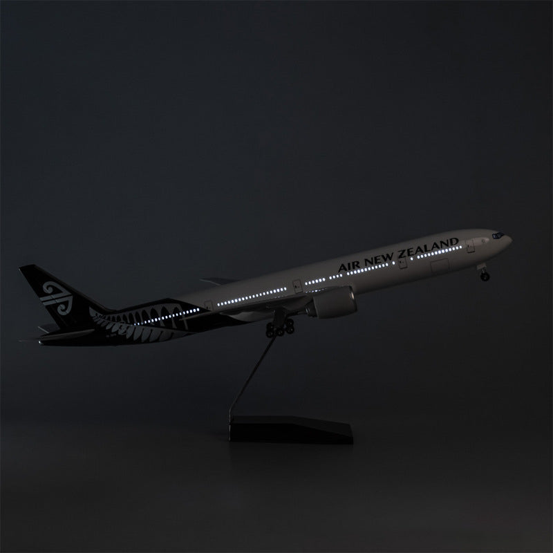 Air New Zealand Boeing 777 1:157 Scale Model