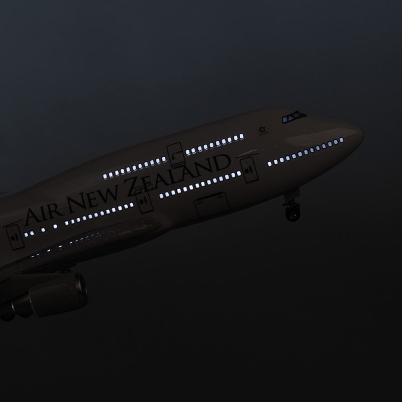 Air New Zealand Boeing 747 Model