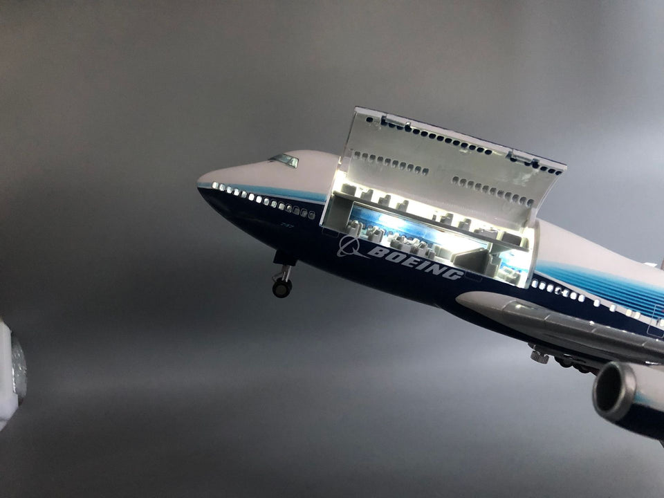 Boeing 747 1:150 Scale Model