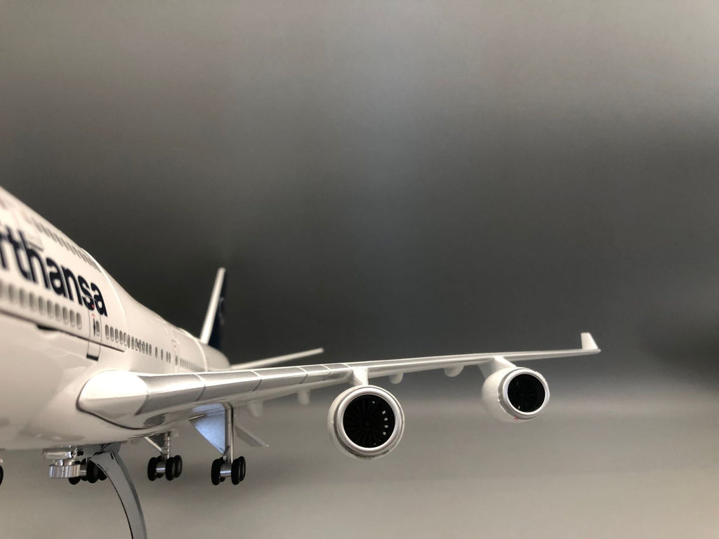 Lufthansa Boeing 747 1:150 Scale Model