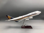 Singapore Airlines Boeing 747 1:150 Scale Model