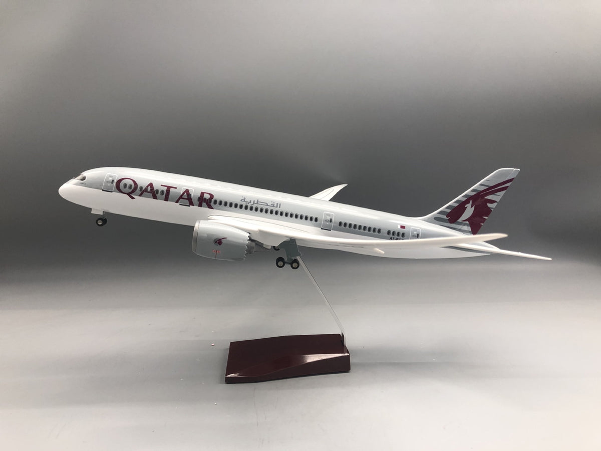 Qatar Airways Boeing 787 1:145 Scale Model