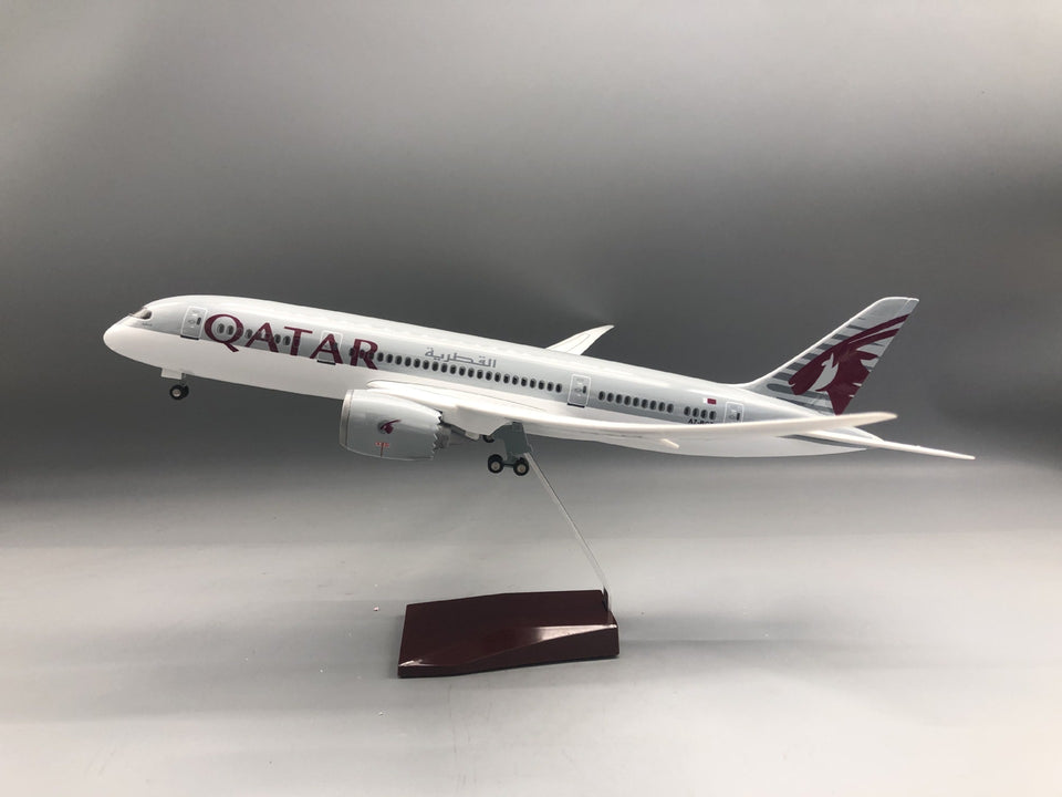 Qatar Airways Boeing 787 1:145 Scale Model