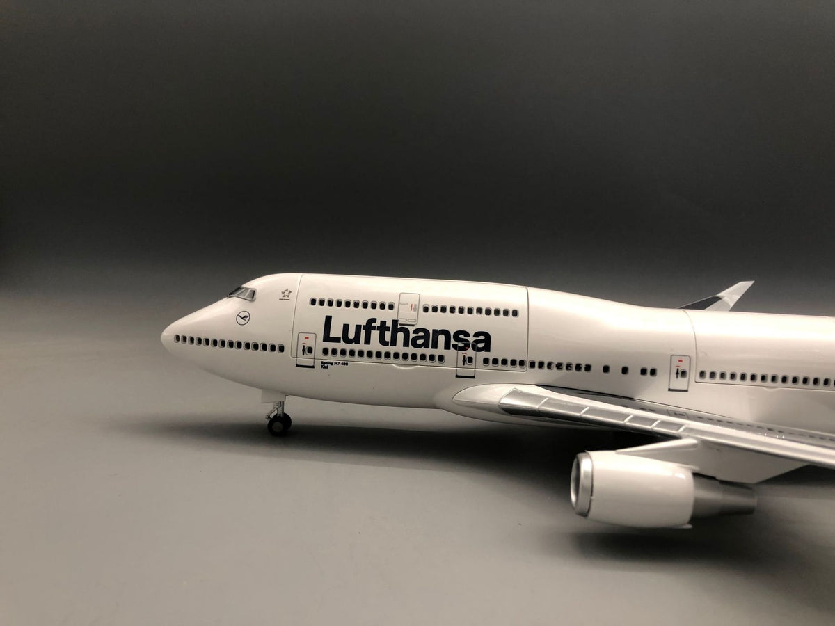 Lufthansa Boeing 747 1:150 Scale Model