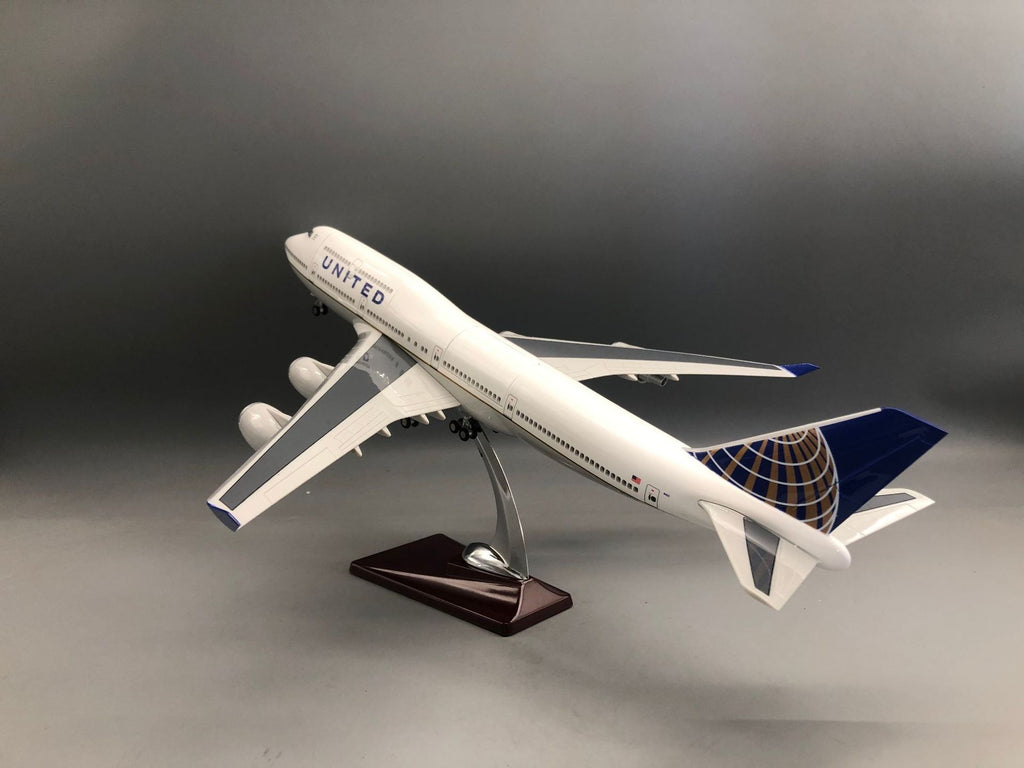 United Airlines Boeing 747 1:150 Scale Model