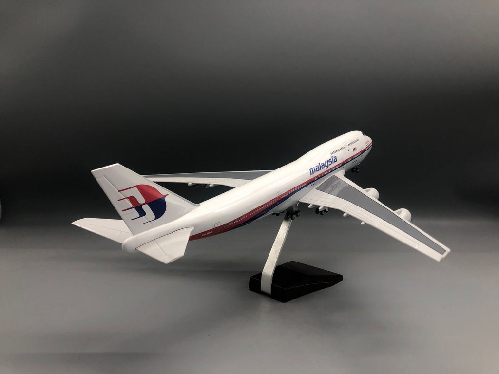 Malaysia Airlines Boeing 747 Model