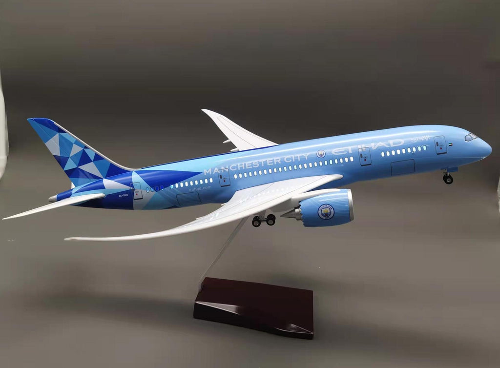 Etihad Manchester City Boeing 787 1:145 Scale Model
