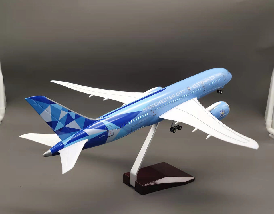 Etihad Manchester City Boeing 787 1:145 Scale Model