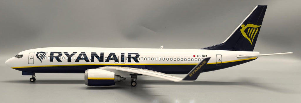 Ryanair Boeing 737 1:145 Scale Model