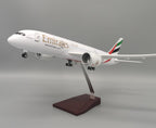 Emirates Boeing 787 1:145 Scale Model