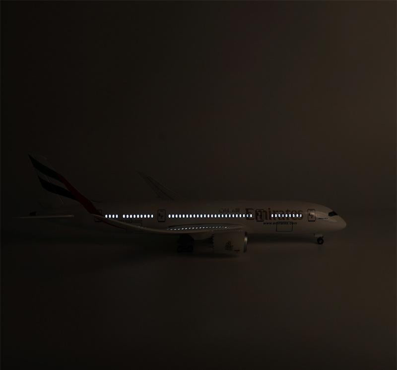 Emirates Boeing 787 1:145 Scale Model